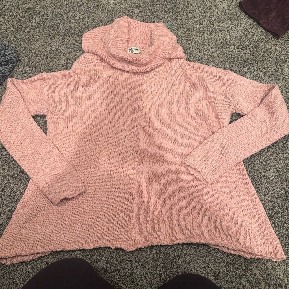 Show me your Mumu sweater - Picture 2 of 2